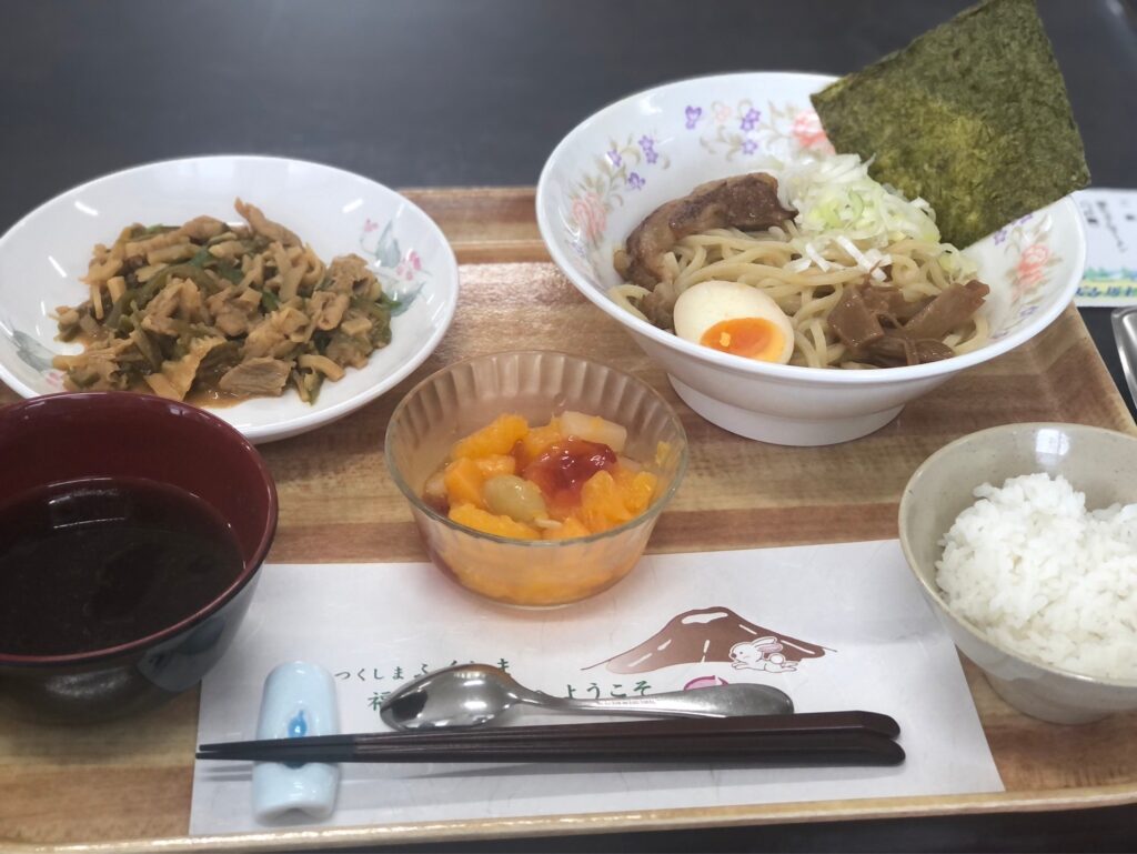 昼食